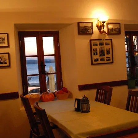 בית הארחה Aliye Hanim 4*