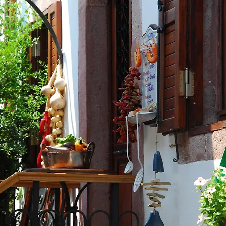 בית הארחה Aliye Hanim 4*